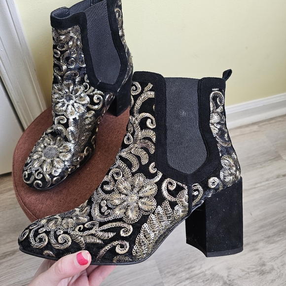 Stuart Weitzman Embroidered Metallic Floral Block Heel Boots Size 9.5 - Picture 8 of 10